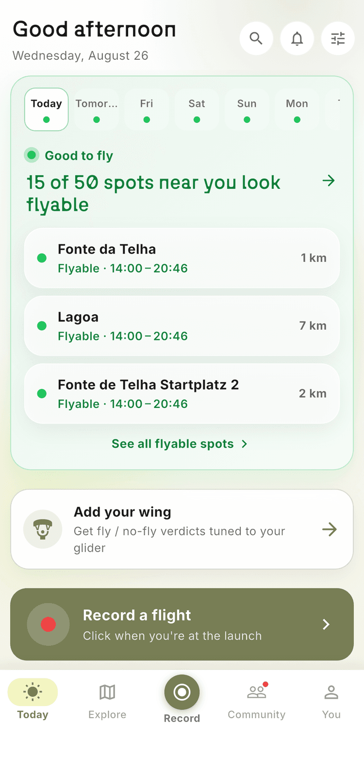 OUT DARE Today screen: 15 of 50 nearby paragliding spots flyable, with green verdicts and flyable windows for Fonte da Telha and Lagoa